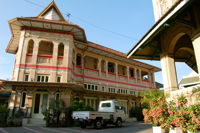 Imaji Indah Kampung Kemasan