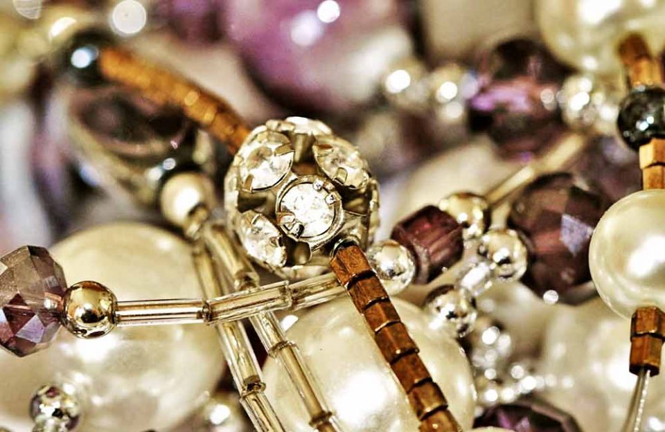 Perhiasan Salah Satu Ekspor Terbesar Jawa Timur